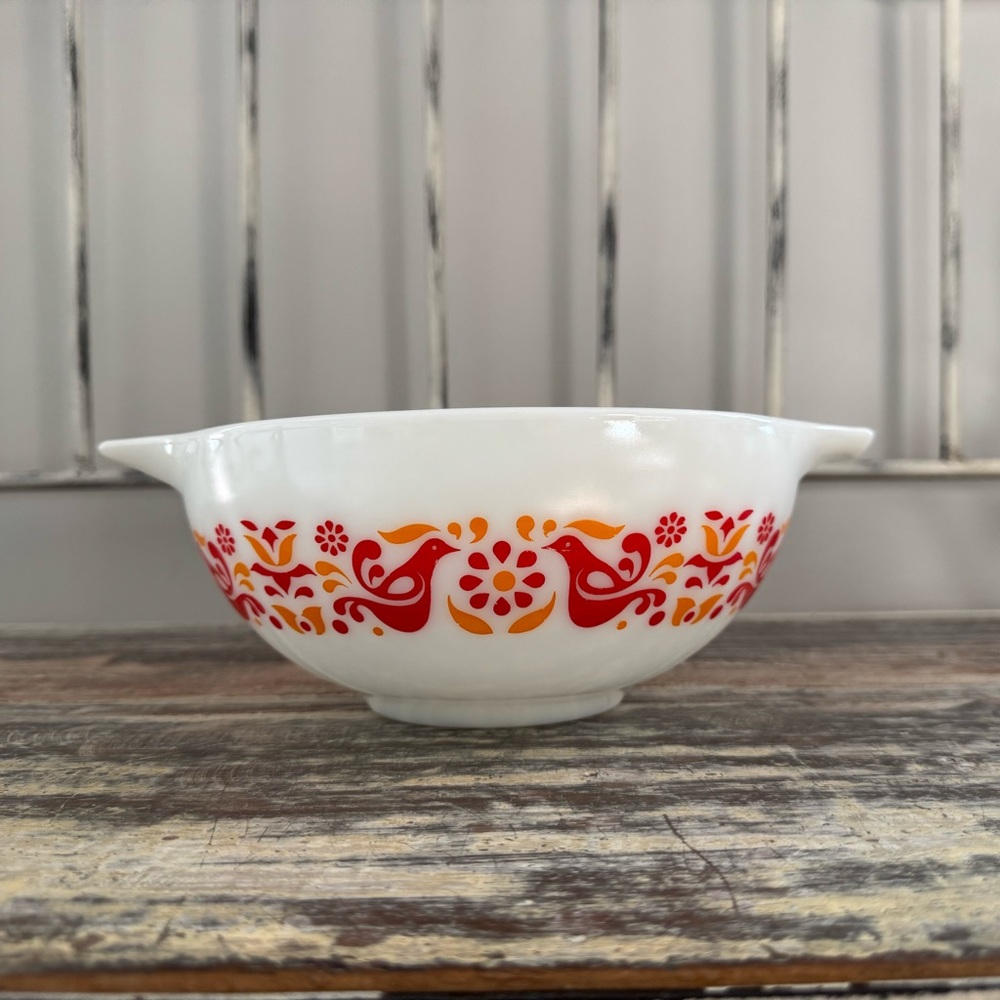 Vintage PYREX FRIENDSHIP 443 Floral Patterned Mixing Bowl